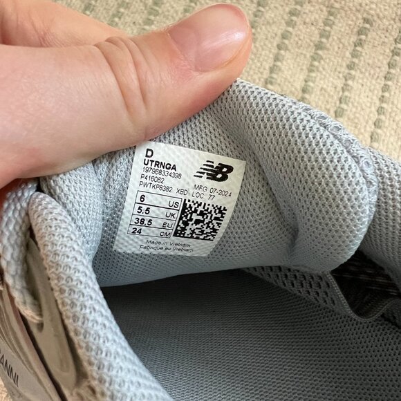 GANNI x New Balance Silver and Pink FFT Trainers - Picture 9 of 9